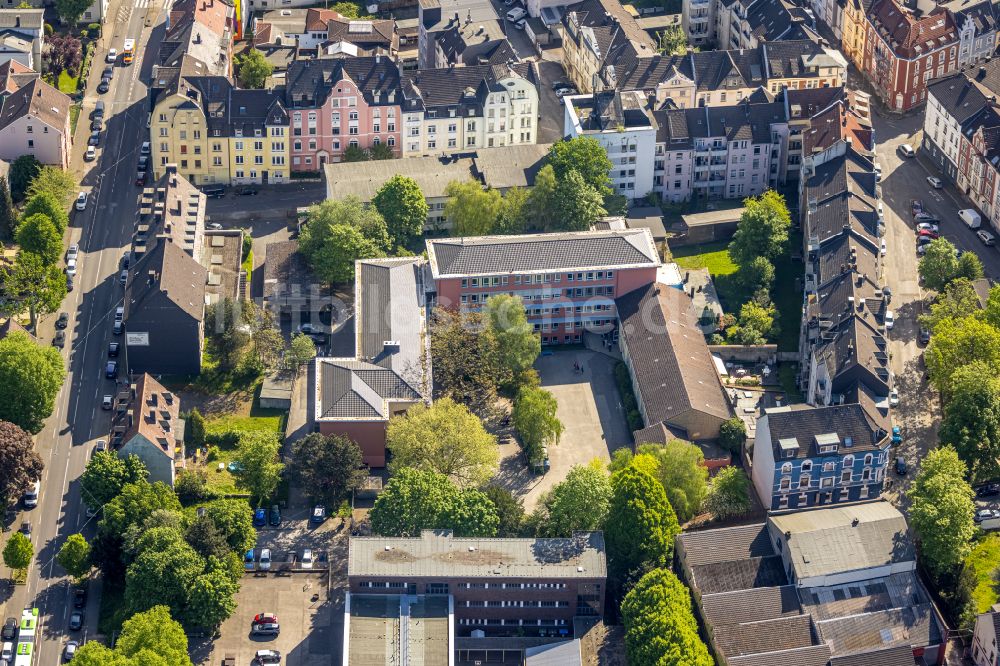 Hagen aus der Vogelperspektive: Schulgebäude der Realschule Haspe in Hagen im Bundesland Nordrhein-Westfalen, Deutschland