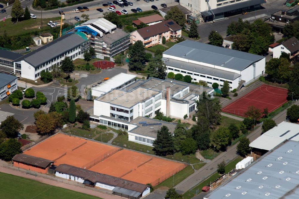 Krautheim von oben - Schulgebäude der Realschule Krautheim an der Schulstraße in Krautheim im Bundesland Baden-Württemberg, Deutschland