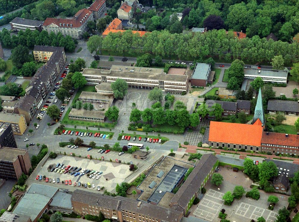 Wesel aus der Vogelperspektive: Schulgebäude der Realschule Mitte an der Martinistraße in Wesel im Bundesland Nordrhein-Westfalen