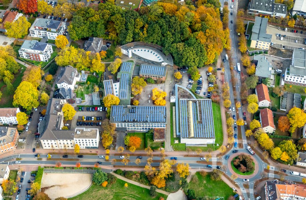 Gladbeck von oben - Schulgebäude des Riesener-Gymnasium an der Schützenstraße in Gladbeck im Bundesland Nordrhein-Westfalen, Deutschland