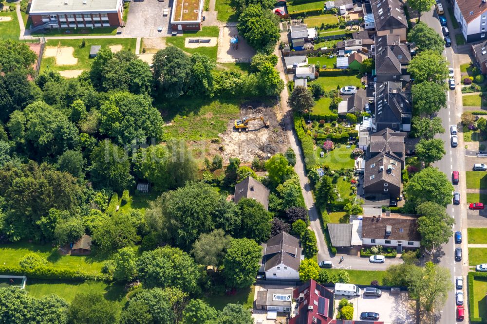 Herne aus der Vogelperspektive: Schulgebäude der Robert-Brauner-Schule mit Baustelle an der Bergstraße in Herne im Bundesland Nordrhein-Westfalen, Deutschland