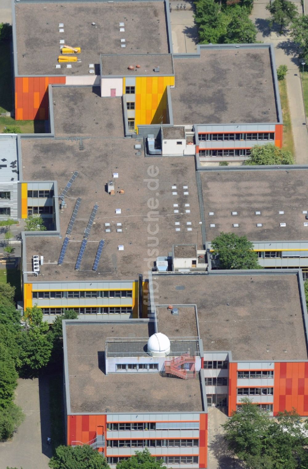 Bad Salzuflen aus der Vogelperspektive: Schulgebäude des Rudolf-Brandes-Gymnasium Lohfeld in Bad Salzuflen im Bundesland Nordrhein-Westfalen