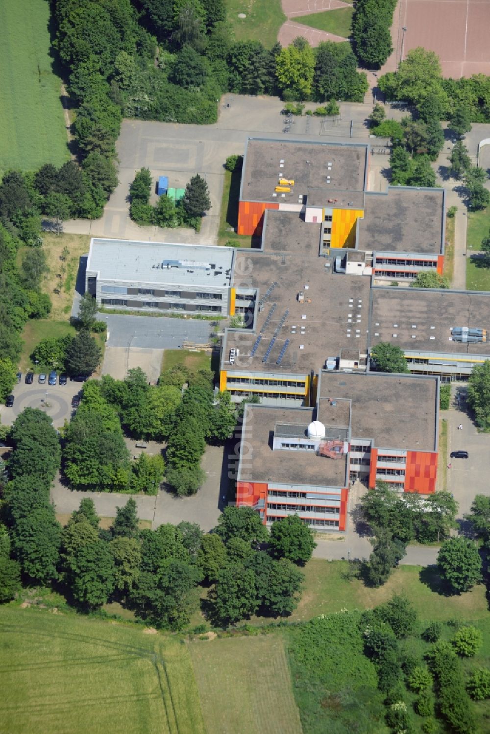 Bad Salzuflen von oben - Schulgebäude des Rudolf-Brandes-Gymnasium Lohfeld in Bad Salzuflen im Bundesland Nordrhein-Westfalen