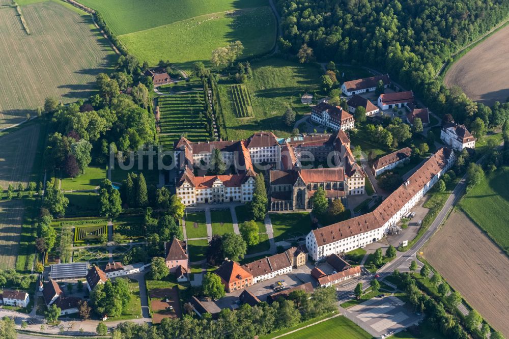 Salem von oben - Schulgebäude der Schule Schloss Salem am Schlossbezirk im Ortsteil Stefansfeld in Salem im Bundesland Baden-Württemberg