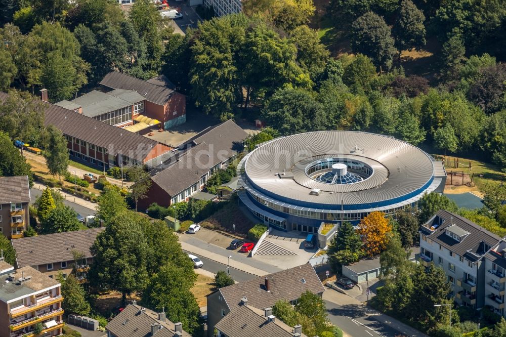 Luftbild Velbert - Schulgebäude der Schule im UFO in Velbert im Bundesland Nordrhein-Westfalen, Deutschland