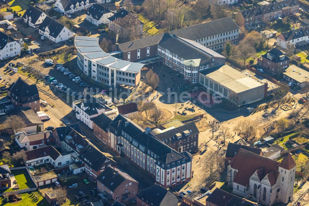 Selm aus der Vogelperspektive: Schulgebäude Selma-Lagerlöf-Sekundarschule in Selm im Bundesland Nordrhein-Westfalen, Deutschland