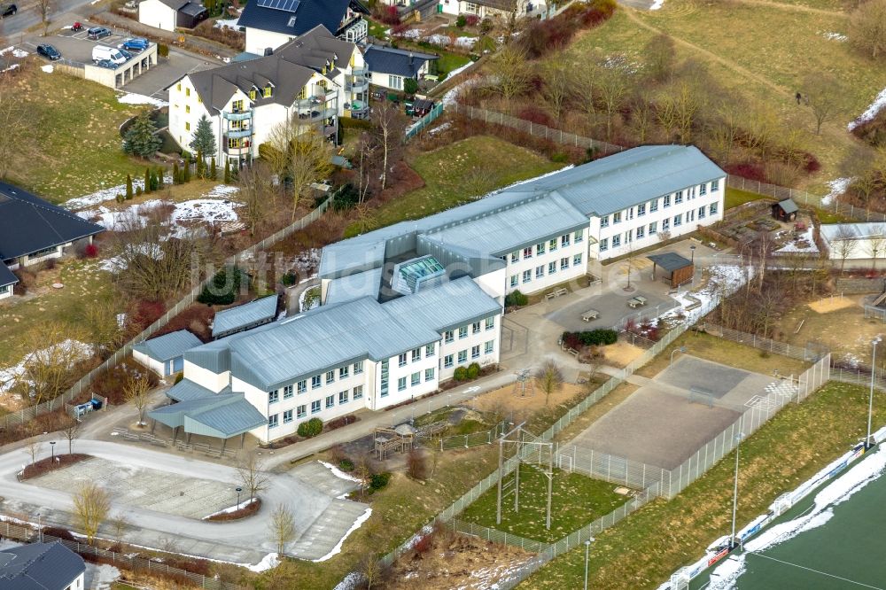 Brilon aus der Vogelperspektive: Schulgebäude der Sonderschule Roman-Herzog-Schule in Brilon im Bundesland Nordrhein-Westfalen, Deutschland