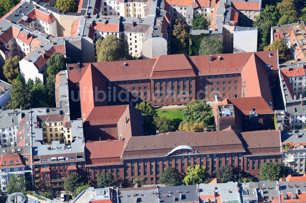 Luftaufnahme Berlin - Schulgebäude der Staatliche Technikerschule Berlin in Berlin, Deutschland