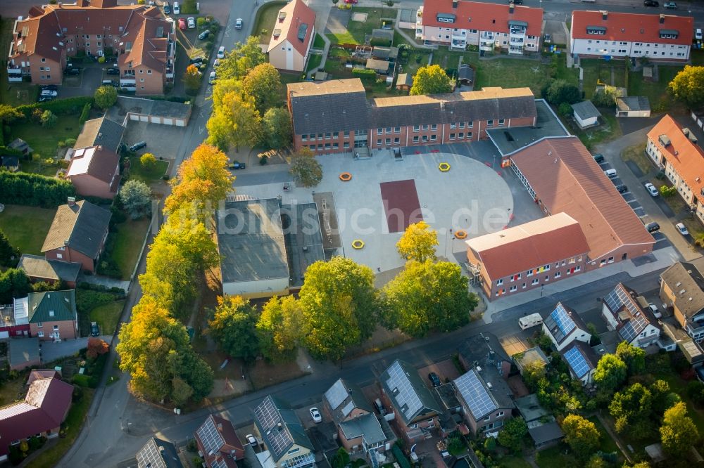 Werne aus der Vogelperspektive: Schulgebäude der Uhland-Schule Verein ÜMB e.V. im Ortsteil Ruhr Metropolitan Area in Werne im Bundesland Nordrhein-Westfalen