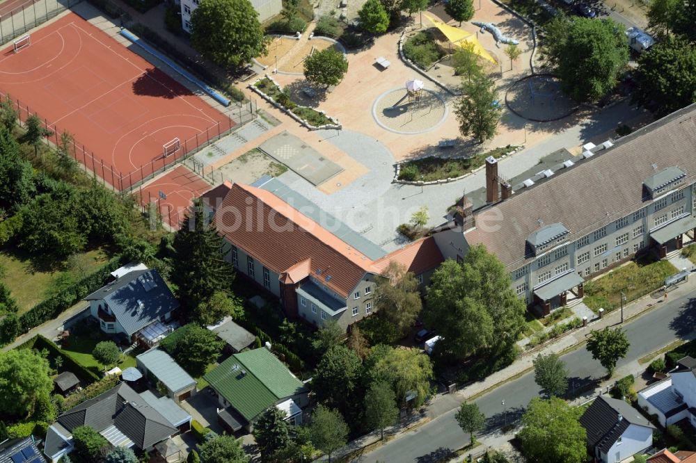 Luftbild Berlin - Schulgebäude der Ulmen-Grundschule in Berlin