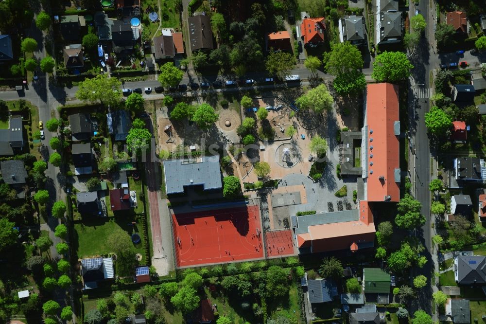 Luftbild Berlin - Schulgebäude der Ulmen-Grundschule im Ortsteil Kaulsdorf in Berlin, Deutschland