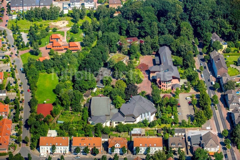 Gladbeck von oben - Schulgebäude der Waldorfschule Gladbeck und des Waldorf-Kindergarten-Gladbeck e.v. in Gladbeck im Bundesland Nordrhein-Westfalen