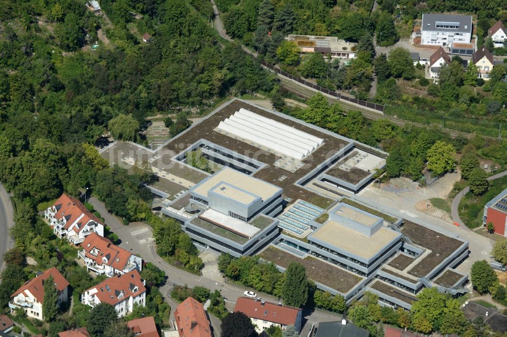 Stuttgart von oben - Schulgebäude der Werner-Siemens-Schule an der Heilbronner Straße in Stuttgart im Bundesland Baden-Württemberg