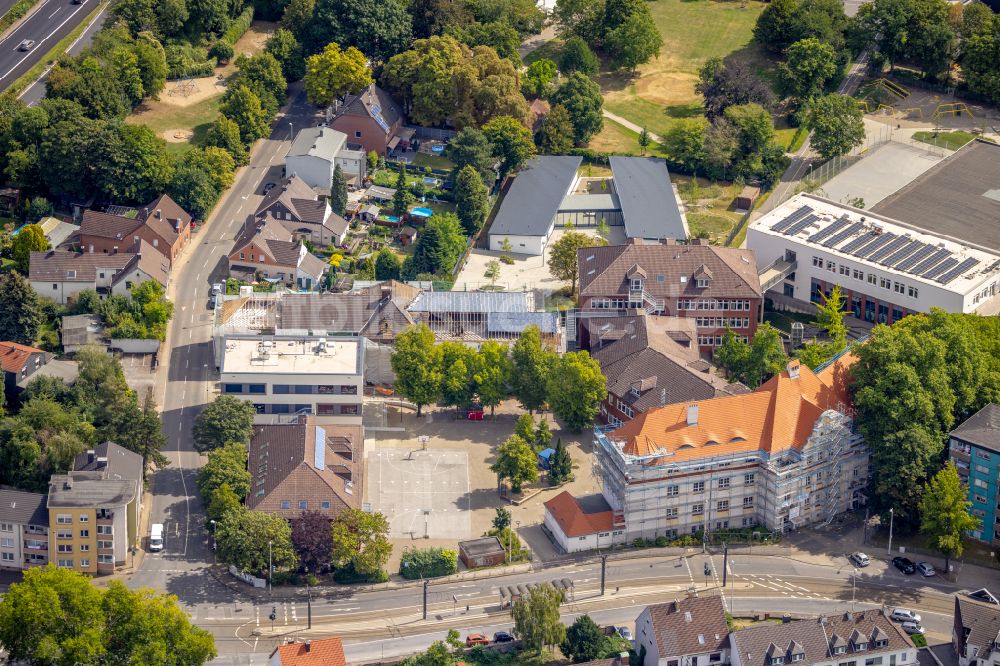 Styrum von oben - Schulgebäude Willy-Brandt-Schule in Styrum im Bundesland Nordrhein-Westfalen, Deutschland