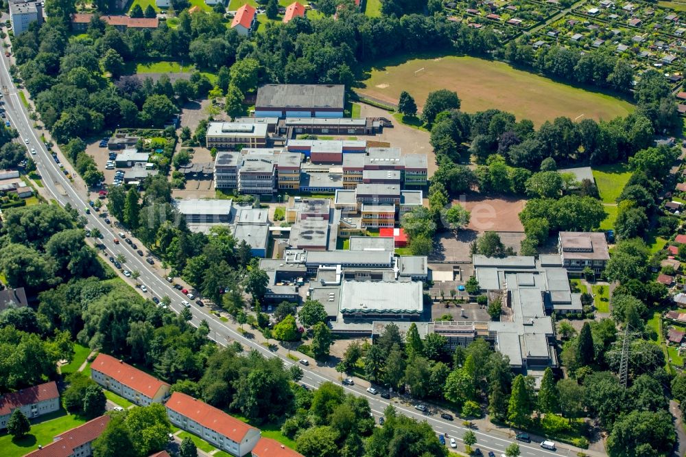 Luftbild Essen - Schulgelände und Gebäudekomplex des Bischöflichen Schulzentrums am Stoppenberg in Essen im Bundesland Nordrhein-Westfalen