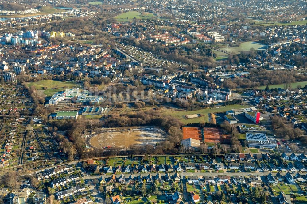 Dortmund aus der Vogelperspektive: Schulgelände und Gebäudekomplex des Goethe-Gymnasiums Dortmund an der Stettiner Straße im Ortsteil Brücherhof in Dortmund im Bundesland Nordrhein-Westfalen, Deutschland