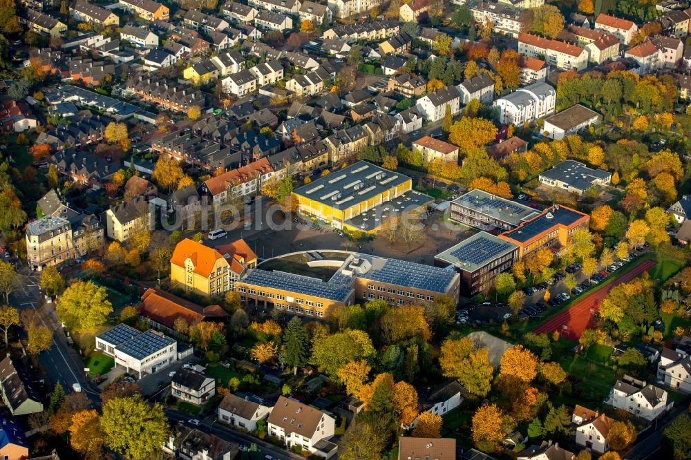 Witten von oben - Schulgelände und Gebäudekomplex der Holzkamp-Gesamtschule in Witten im Bundesland Nordrhein-Westfalen