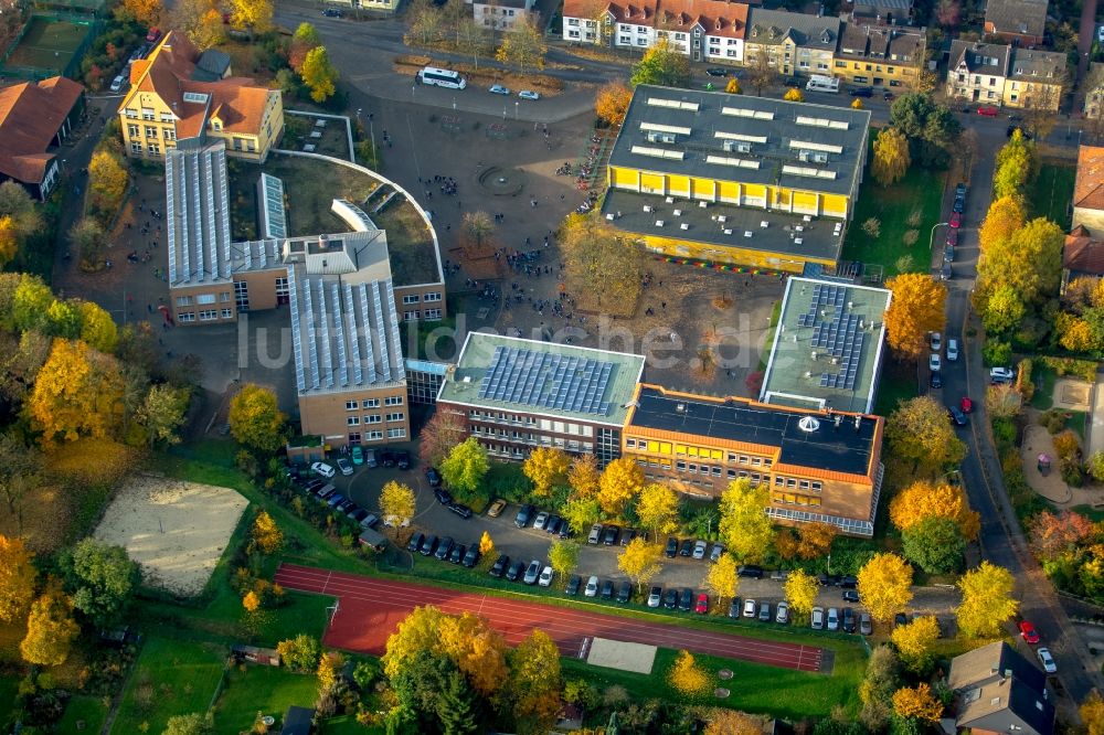 Luftaufnahme Witten - Schulgelände und Gebäudekomplex der Holzkamp-Gesamtschule in Witten im Bundesland Nordrhein-Westfalen