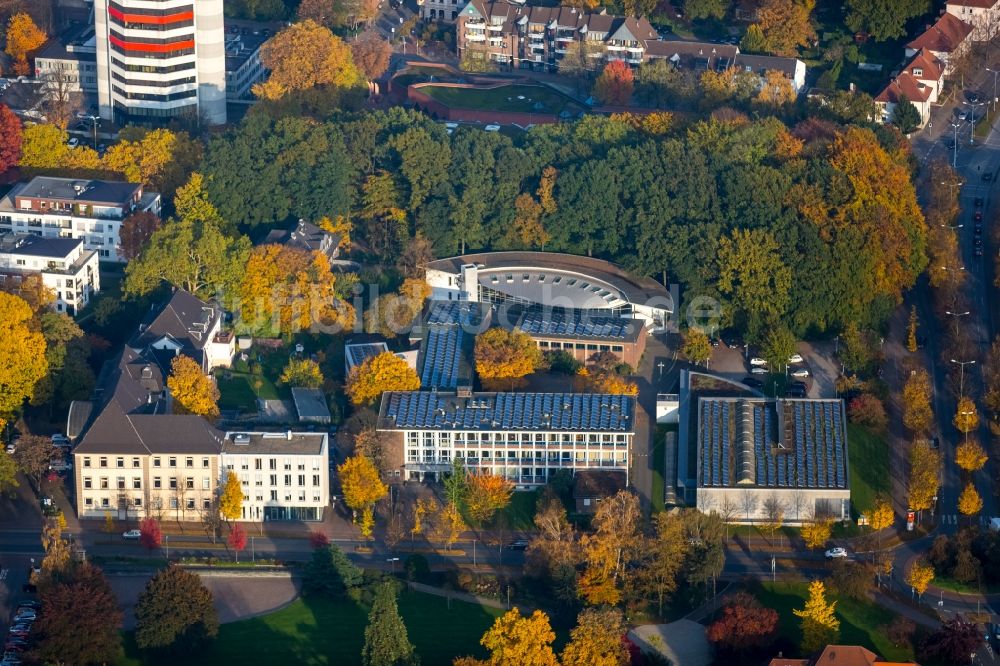 Luftaufnahme Gladbeck - Schulgelände und Gebäudekomplex des Riesener Gymnasiums an der Schützenstraße in Gladbeck im Bundesland Nordrhein-Westfalen