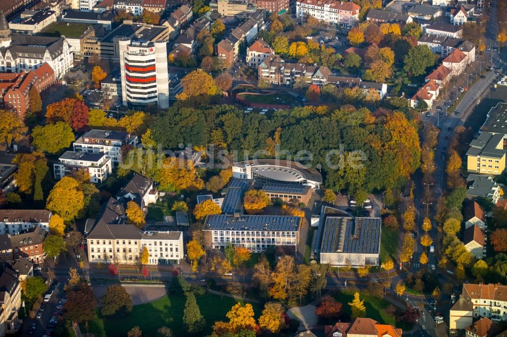 Gladbeck aus der Vogelperspektive: Schulgelände und Gebäudekomplex des Riesener Gymnasiums an der Schützenstraße in Gladbeck im Bundesland Nordrhein-Westfalen