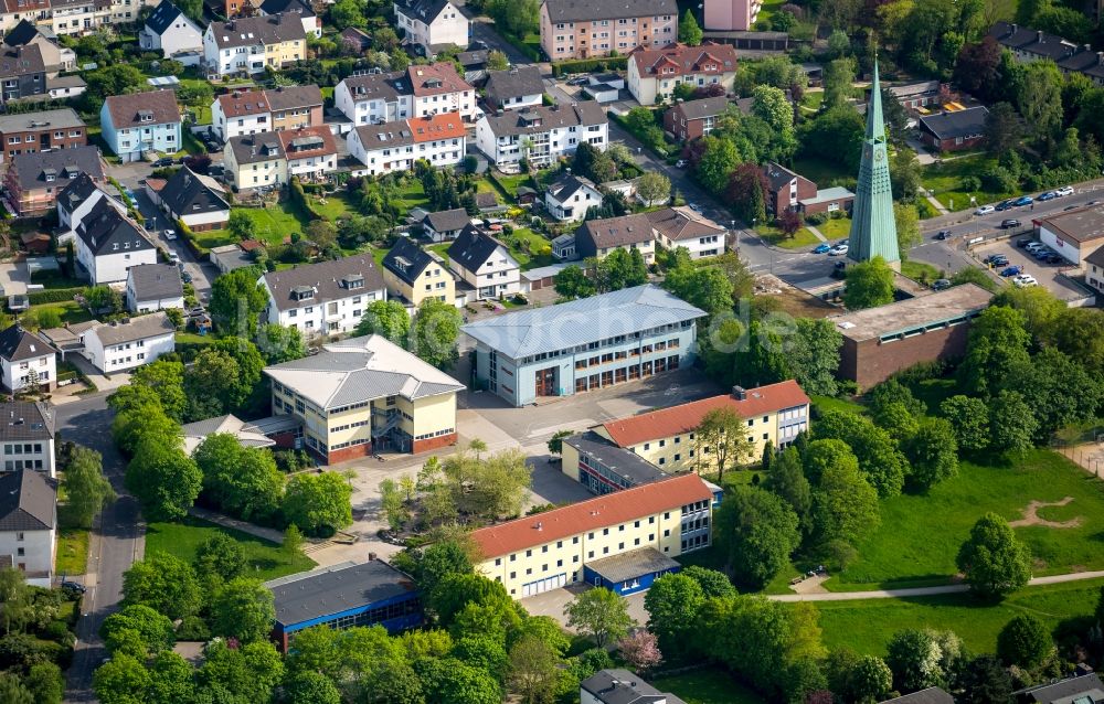 Hagen aus der Vogelperspektive: Schulgelände der Hagenschule, KEO Schule und Realschule sowie Matthäus- Kirche an der Lützowstraße in Hagen im Bundesland Nordrhein-Westfalen