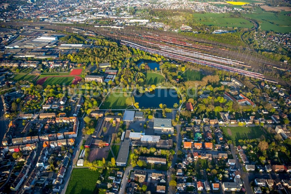 Hamm aus der Vogelperspektive: Schulgelände des Märkischen Gymnasiums am Friedrich-Ebert-Park in Hamm im Bundesland Nordrhein-Westfalen