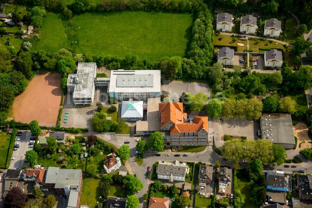 Schwelm von oben - Schulgelände des Märkischen Gymnasiums in Schwelm im Bundesland Nordrhein-Westfalen