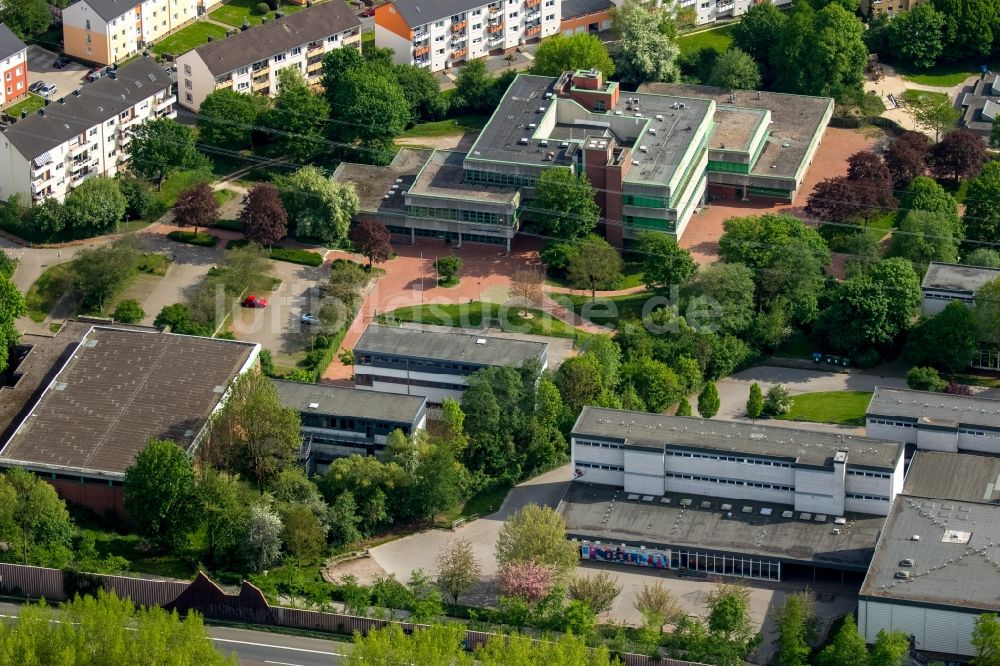 Hagen von oben - Schulgelände der Realschule und des Gymnasium Hohenlimburg im Stadtbezirk Hohenlimburg in Hagen im Bundesland Nordrhein-Westfalen