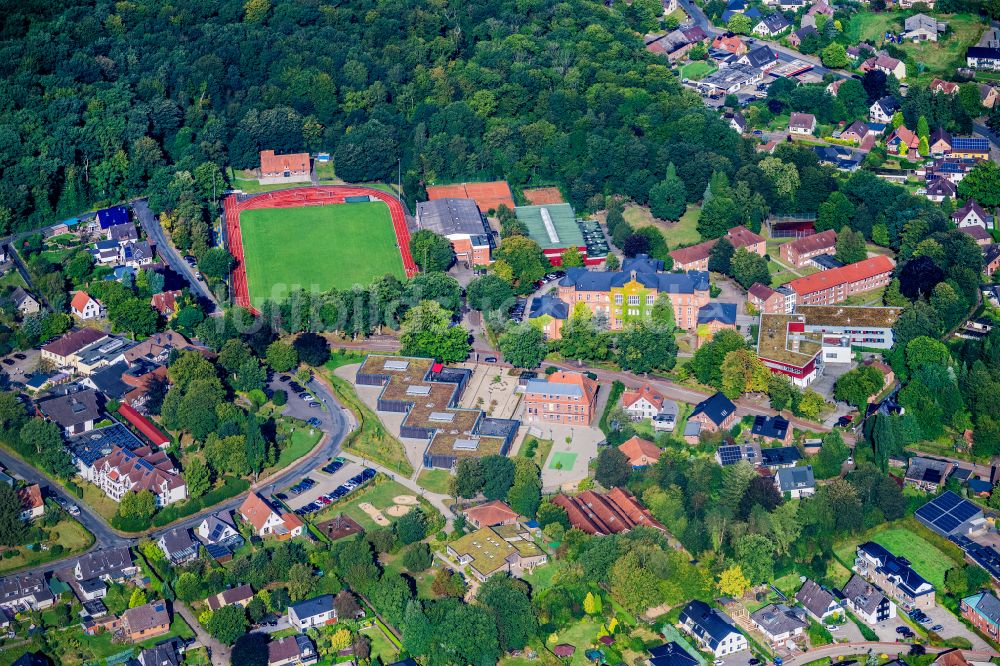 Luftaufnahme Geestland - Schulgelände mit Sportplatz Niedersächsische Internatsgymnasium in Bad Berderkesa im Bundesland Niedersachsen, Deutschland