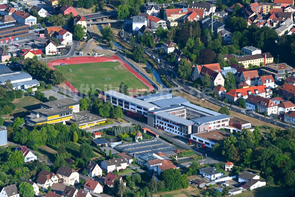 Bad Neustadt an der Saale von oben - Schulgelände mit Sportplatz des Rhön Gymnasium Bad Neustadt a.d. Saale in Bad Neustadt an der Saale im Bundesland Bayern, Deutschland