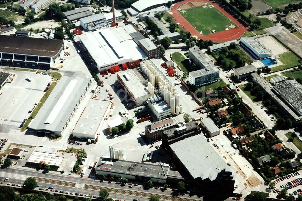 Berlin-Hohenschönhausen von oben - Schultheiss-Brauerei in der Indira-Gandhi-Straße 66-69 in 13053 Berlin.