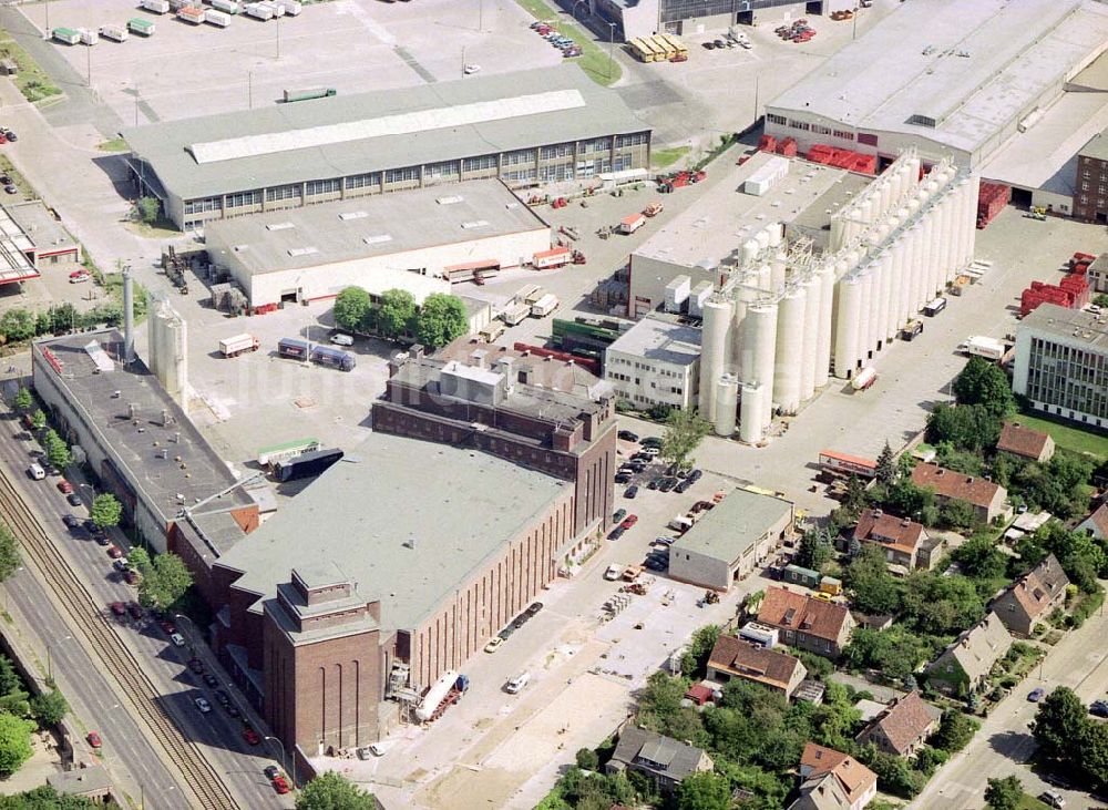 Luftaufnahme Berlin-Hohenschönhausen - Schultheiss-Brauerei in der Indira-Gandhi-Straße 66-69 in 13053 Berlin.