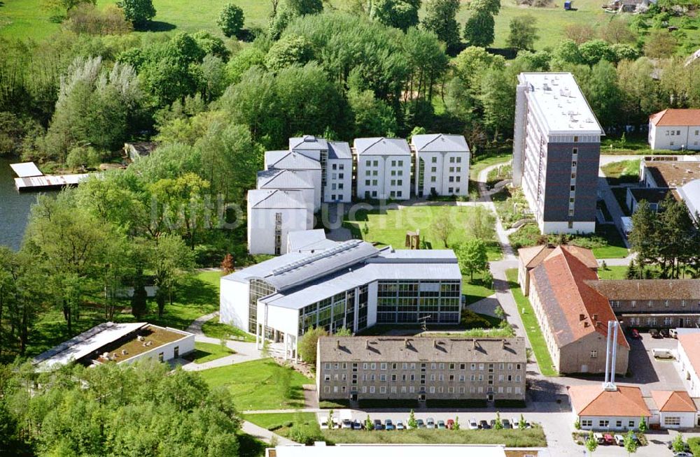 Luftaufnahme Plessow / Brandenburg - Schulungs- und Tagungszentrum des Bundesfinanzministeriums (ehem. Zollhochschule der DDR). Datum: 05.05.03