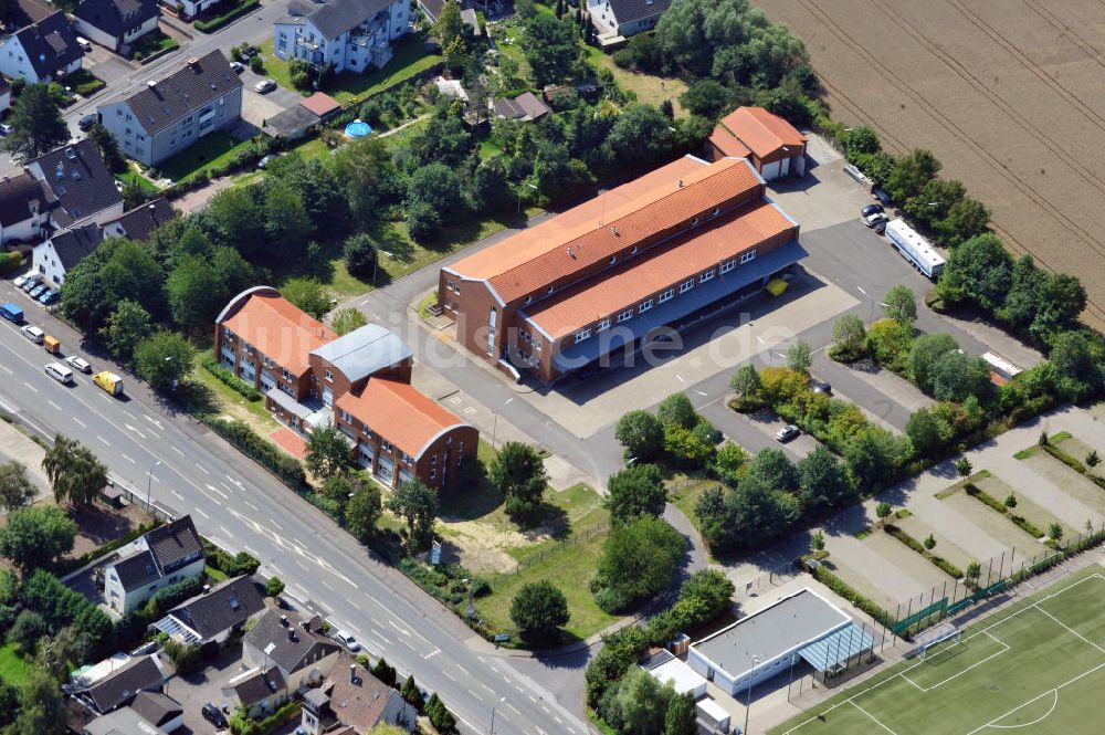 Unna von oben - Schulungszentrum mit Lagerhalle in Unna in Nordrhein-Westfalen