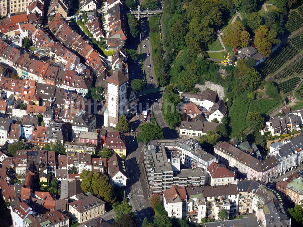 Freiburg im Breisgau aus der Vogelperspektive: Schwabentor in Freiburg, Baden-Württemberg