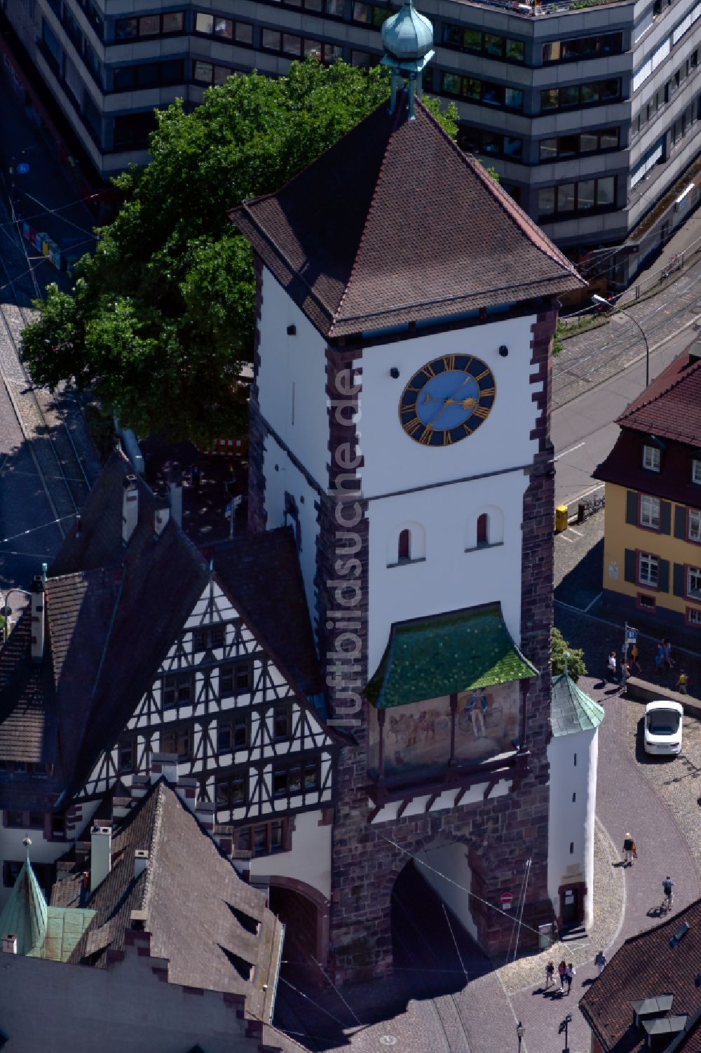 Freiburg im Breisgau von oben - Schwabentor, Stadtzentrum und Altstadt mit Münster im Innenstadtbereich in Freiburg im Breisgau im Bundesland Baden-Württemberg, Deutschland