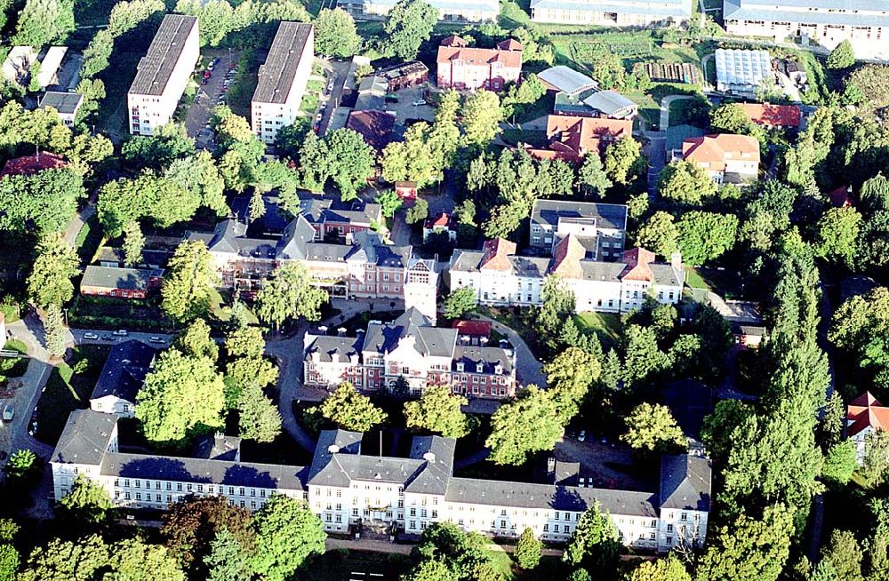 Schwerin / Mecklenburg Vorpommern von oben - Schwerin / Mecklenburg Vorpommern Blick auf das Gelände des Klinikums Medizinisches Zentrum Schwerin im Norden der Stadt in Mecklenburg Vorpommern Adresse: Auskunft des Klinikums Wismarsche Str