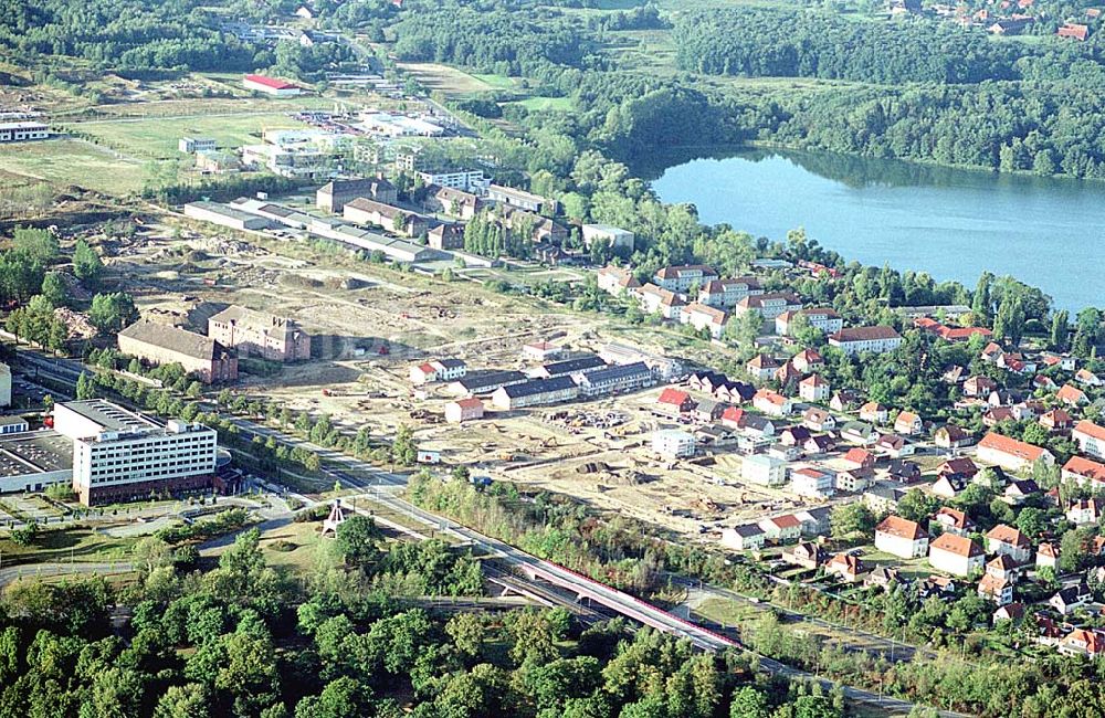 Schwerin / Mecklenburg Vorpommern von oben - Schwerin / Mecklenburg Vorpommern Blick auf den Umbau des ehemaligen russischen Kasernengeländes in ein Wohngebiet in Schwerin / Mecklenburg Vorpommern 06