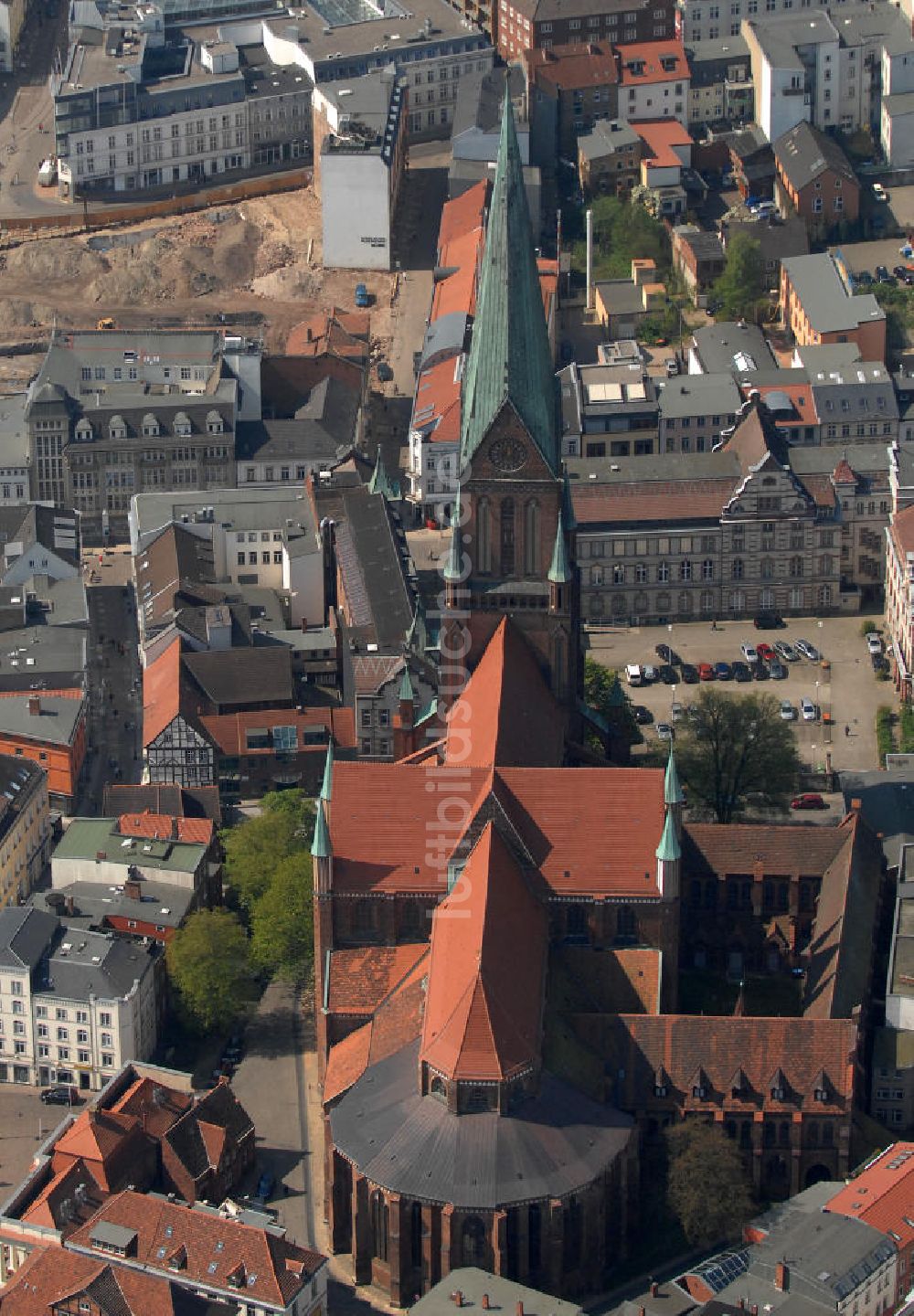 Schwerin aus der Vogelperspektive: Schweriner Dom