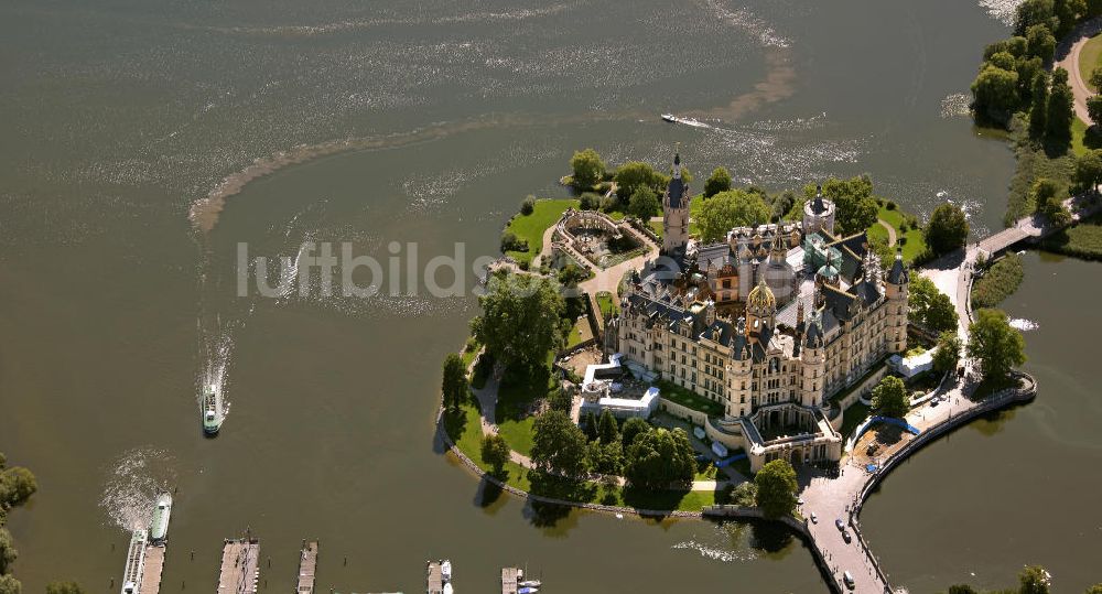 Luftbild Schwerin - Schweriner Schloss