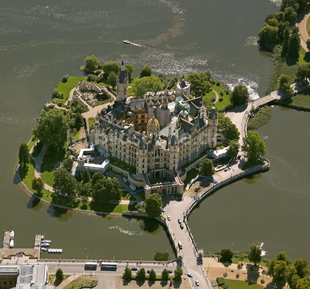 Luftaufnahme Schwerin - Schweriner Schloss