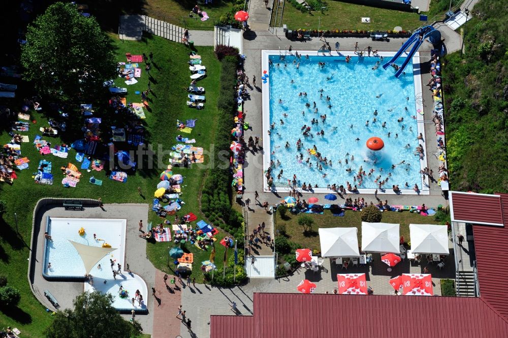 Luftaufnahme Beratzhausen - Schwimmbad Beratzhausen im Bundesland Bayern