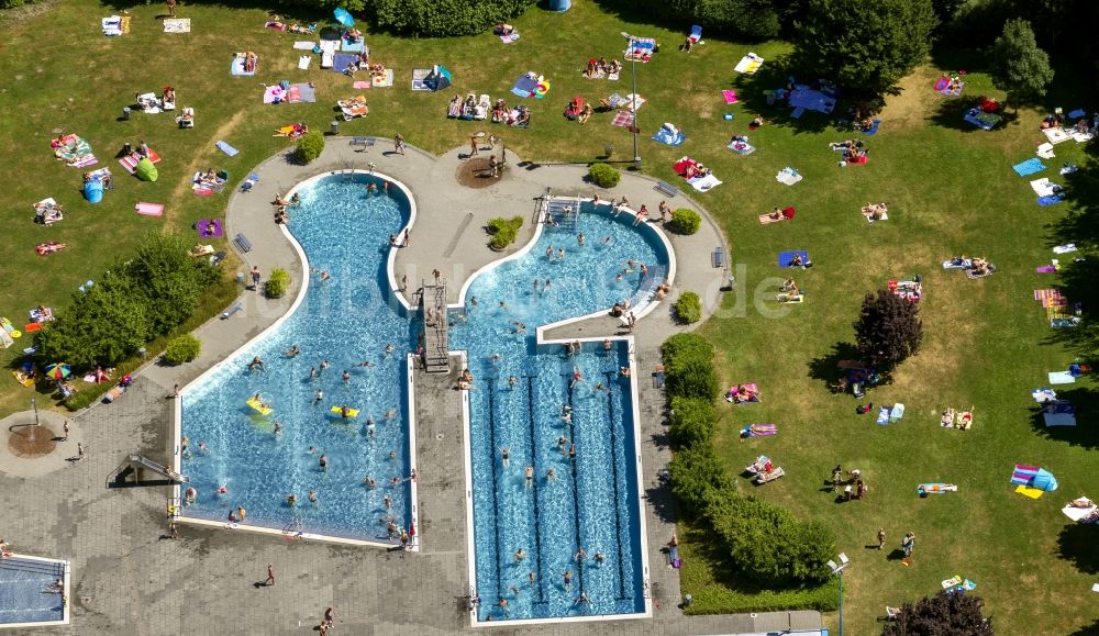 Herne von oben - Schwimmbad Südpool in Herne im Bundesland Nordrhein-Westfalen