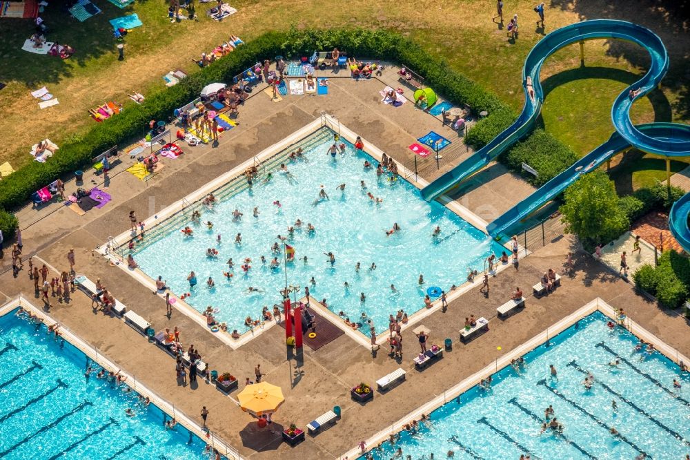 Luftaufnahme Hamm - Schwimmbecken am Freibad der Freizeiteinrichtung Freibad Süd in Hamm im Bundesland Nordrhein-Westfalen