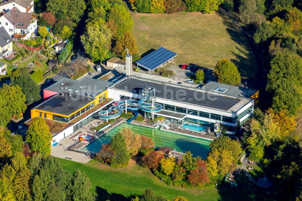 Luftbild Netphen - Schwimmbecken am Freibad der Freizeiteinrichtung Obernautal Netphen GmbH in Netphen im Bundesland Nordrhein-Westfalen