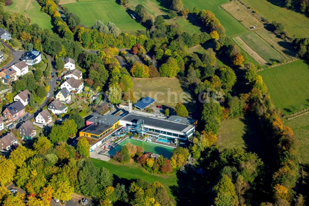 Luftaufnahme Netphen - Schwimmbecken am Freibad der Freizeiteinrichtung Obernautal Netphen GmbH in Netphen im Bundesland Nordrhein-Westfalen