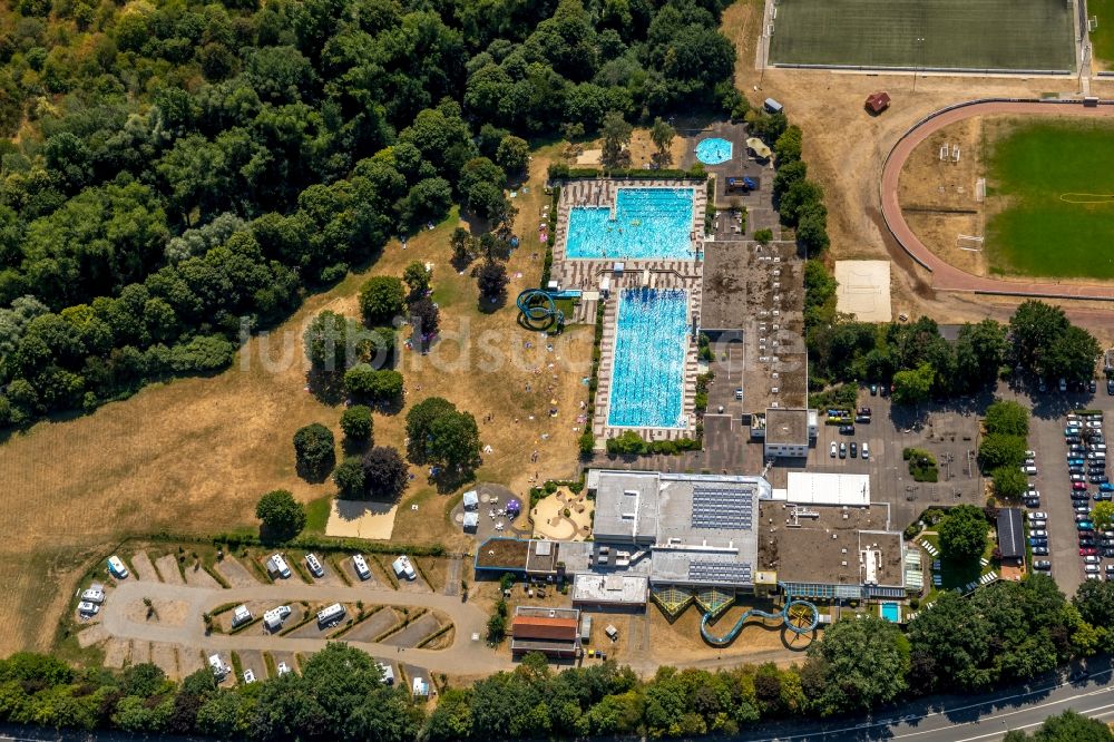 Luftbild Haltern am See - Schwimmbecken des Freibades Aquarell an der Hullerner Straße in Haltern am See im Bundesland Nordrhein-Westfalen, Deutschland