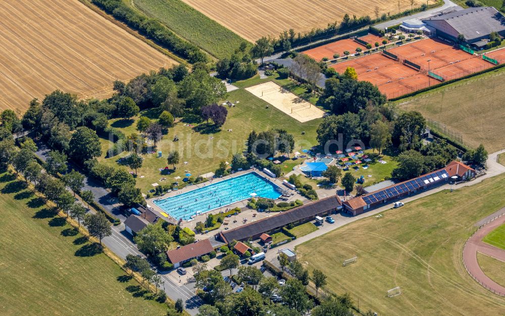 Luftbild Drensteinfurt - Schwimmbecken des Freibades Erlbad in Drensteinfurt im Bundesland Nordrhein-Westfalen, Deutschland