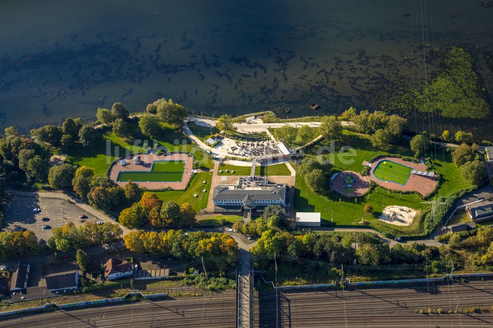 Hagen von oben - Schwimmbecken des Freibades - Familienbad im Ortsteil Hengstey in Hagen im Bundesland Nordrhein-Westfalen, Deutschland