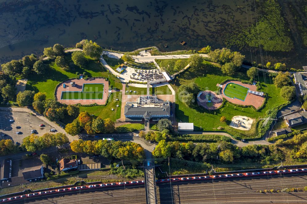 Hagen von oben - Schwimmbecken des Freibades - Familienbad im Ortsteil Hengstey in Hagen im Bundesland Nordrhein-Westfalen, Deutschland